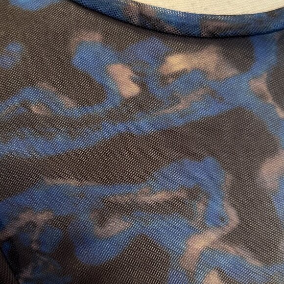 Noisy May - Babylock Hem Top - Sheer long sleeve top with swirly pattern - Picture 2 of 6